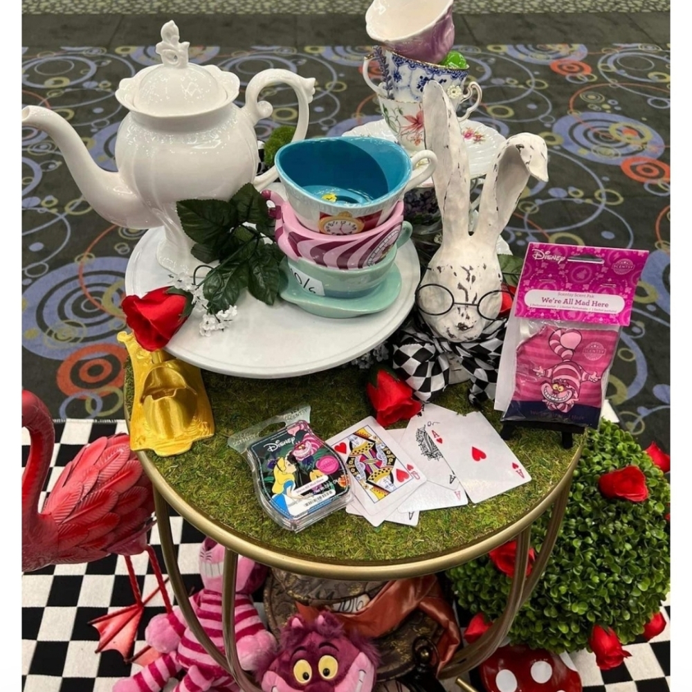 Alice In Wonderland scentsy set